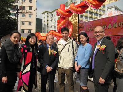 From left to right: Ms. Wincy Ip, Senior Manager of Dim Sum TV, Ms. Ceci Chuang, Director, Image and Artistes Resource Planning of Dim Sum TV, Mr. Franklin Wong Wah-kay, Director of Broadcasting, Mr. Howard Man, Dim Sum TV Artiste, Ms. Miranda Chan, Head, Programme & Content Management of RTHK, Mr. Kit Szeto, Director and Chief Executive Officer of Dim Sum TV.
