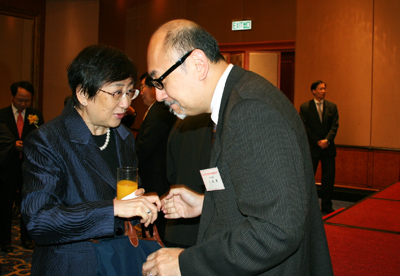 Mr. Kit Szeto talking with Ms. Fei Fei, Member of the Standing Committee of the Eleventh National People’s Congress of the People’s Republic of China.