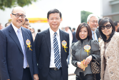 Some of the guests at the event, from left to right: Mr. Gordon Leung, Deputy Director of Broadcasting (Development); Ms. Janice Lee, Managing Director of TV & New Media of PCCW Ltd.; Ms. Ceci Chuang.