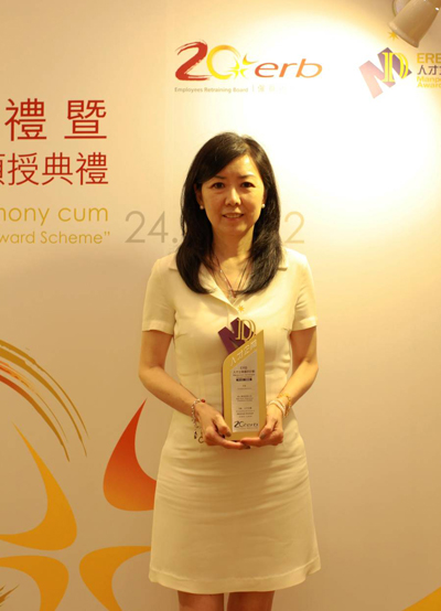 Dim Sum TV is the recipient of the Manpower Developer (SMEs) Award.