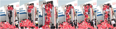 The mainland Olympic gold medalists arriving in Hong Kong in the afternoon of the 24th for a 3-day visit.  