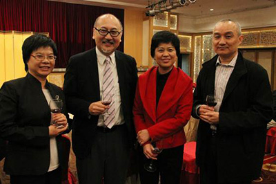 由左至右：林衛平小姐，司徒傑先生，廣州市委宣傳部副部長葉敏小姐，陸曉丹先生。