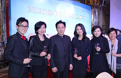 left to right: Jose, Ms. Amy Wong, Vice President Marketing & Sales of Dim Sum TV, Mr. Ouyang Xiaoqing, General Manager of Wen Wei Po, Ms. Ceci Chuang, Ms. Lam Waiping. 