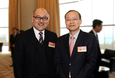 中央駐港聯絡辦公室副主任楊健先生與司徒傑先生現場合影
