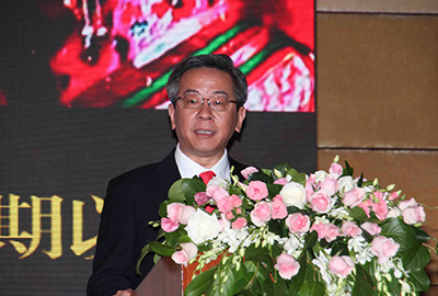 貴州省人民政府副省長盧雍政在大會現場發言