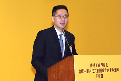 特區政府商務及經濟發展局副局長陳百里發表致辭 