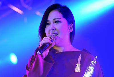 衛蘭獲得「勁爆女歌手」、「勁爆卓越表現」及「勁爆歌曲」三個大獎